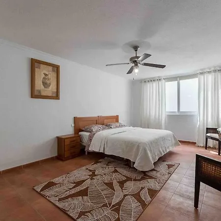 4 Bedroom With Jacuzzi, Heated Swimmingpool, Front Ocean And View ! Villa *