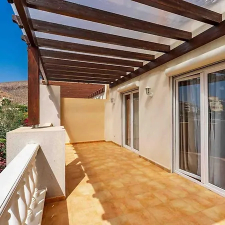 Villa 4 Bedroom With Jacuzzi, Heated Swimmingpool, Front Ocean And View !